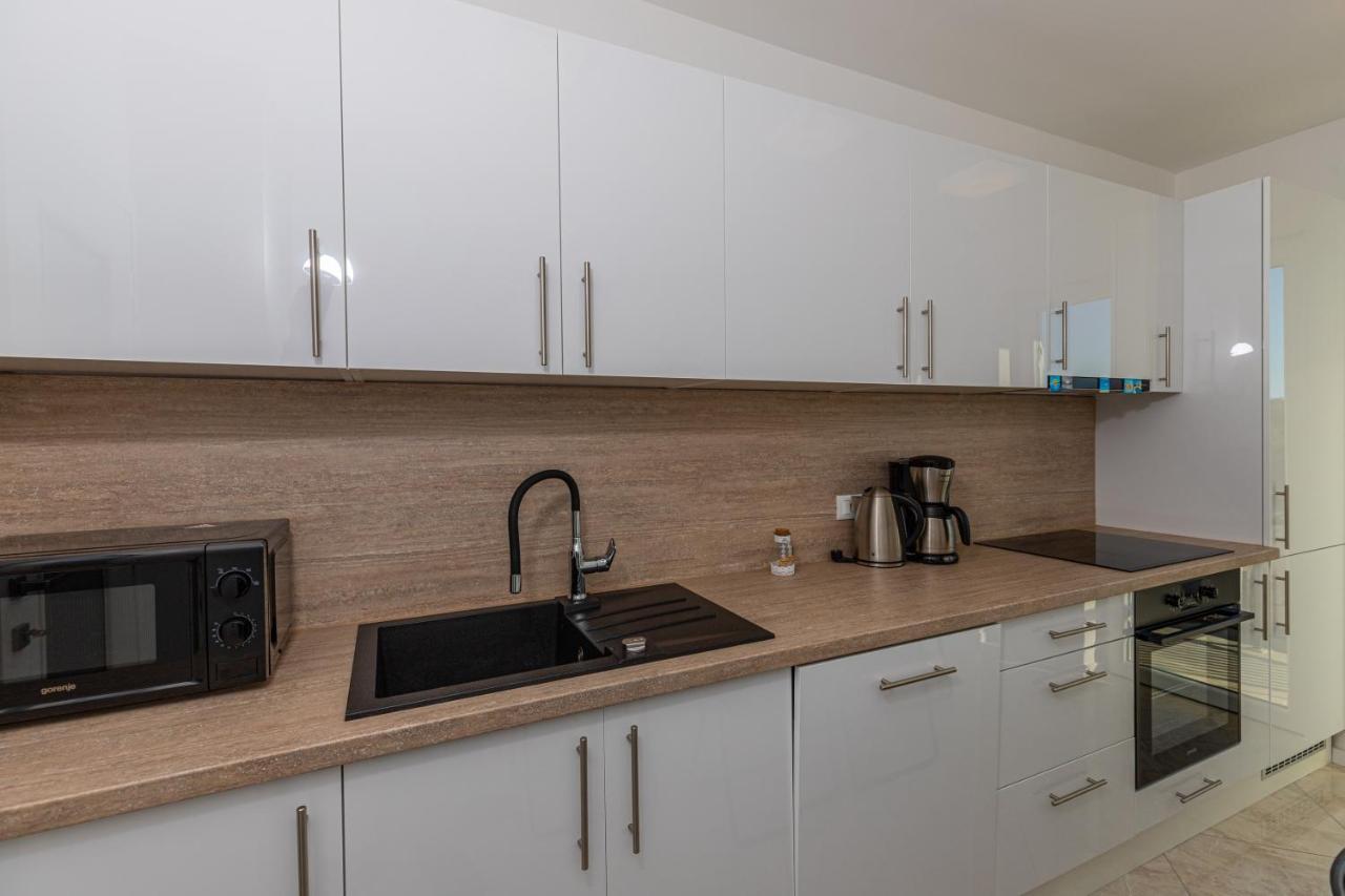 Apartment Vivien Криквеница Екстериор снимка